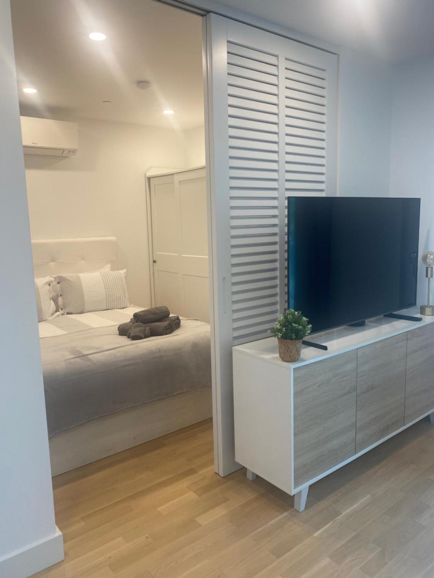 Cp Top Floor Luxury Studio With Spa And Pool Gibraltar Exteriör bild