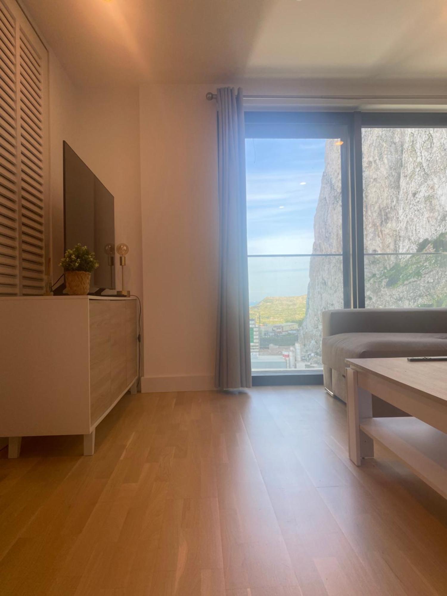 Cp Top Floor Luxury Studio With Spa And Pool Gibraltar Exteriör bild