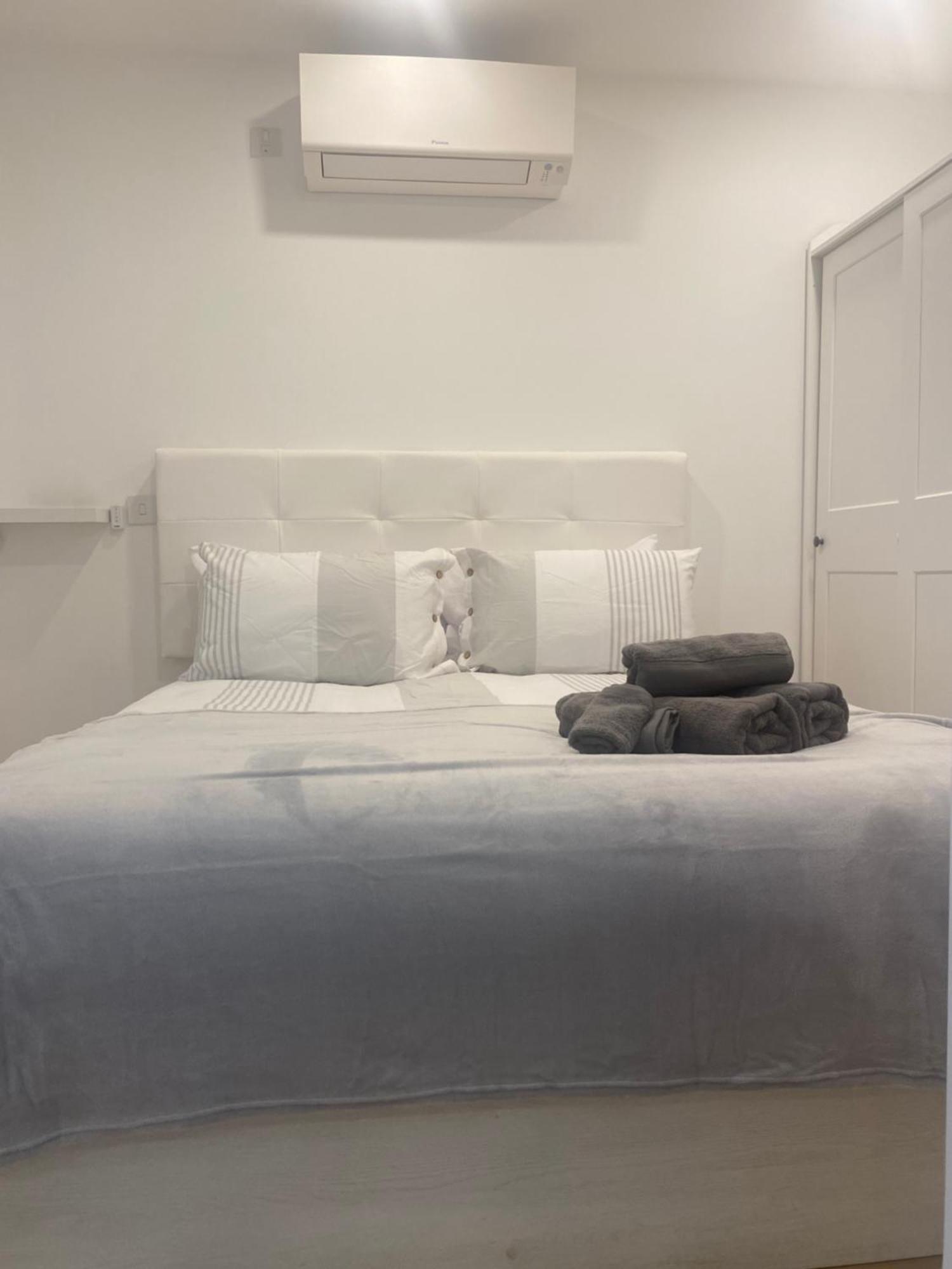 Cp Top Floor Luxury Studio With Spa And Pool Gibraltar Exteriör bild