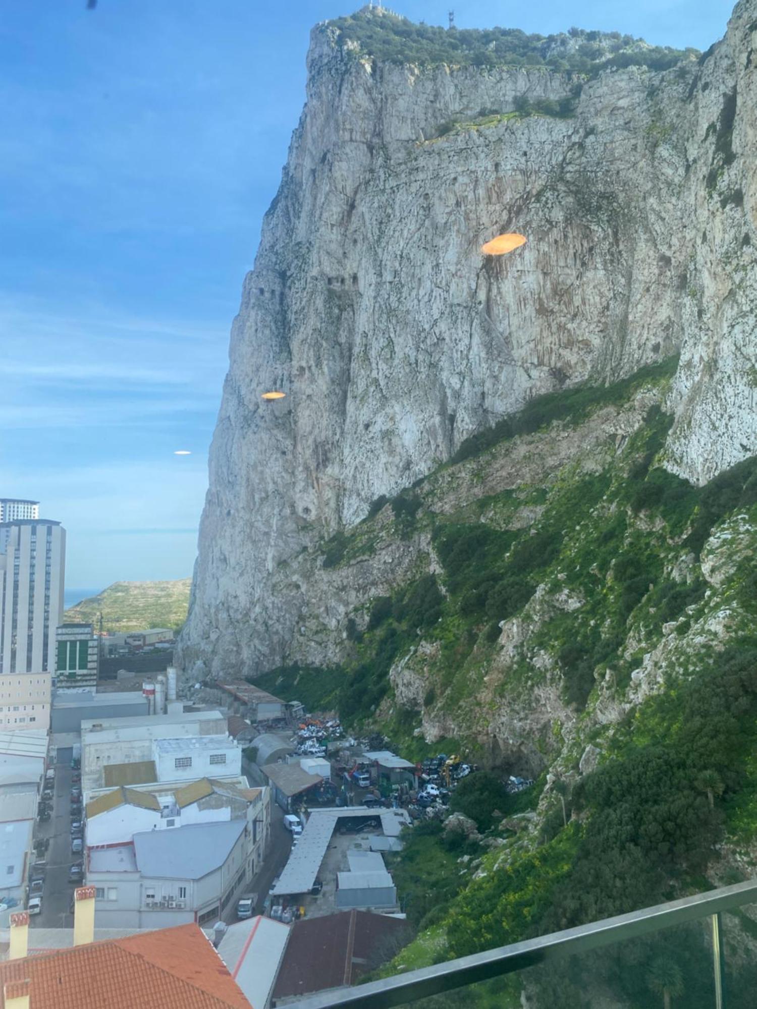 Cp Top Floor Luxury Studio With Spa And Pool Gibraltar Exteriör bild